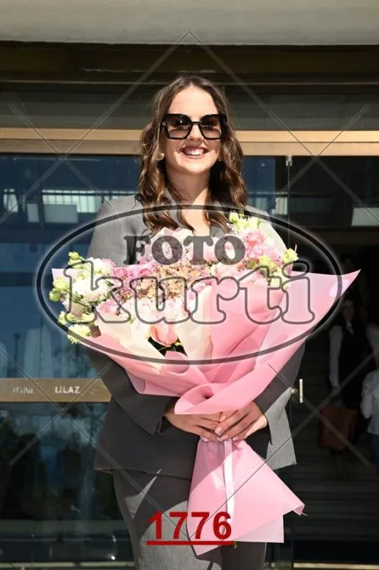12:00h 9 - FotoKurti