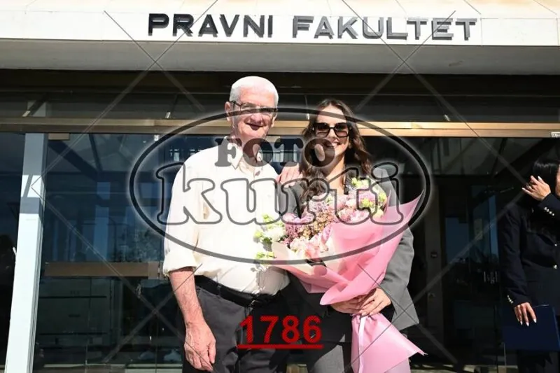 12:00h 7 - FotoKurti
