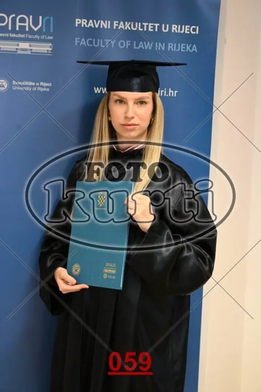 12:00 11 - FotoKurti