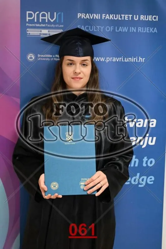 12:00 1 - FotoKurti