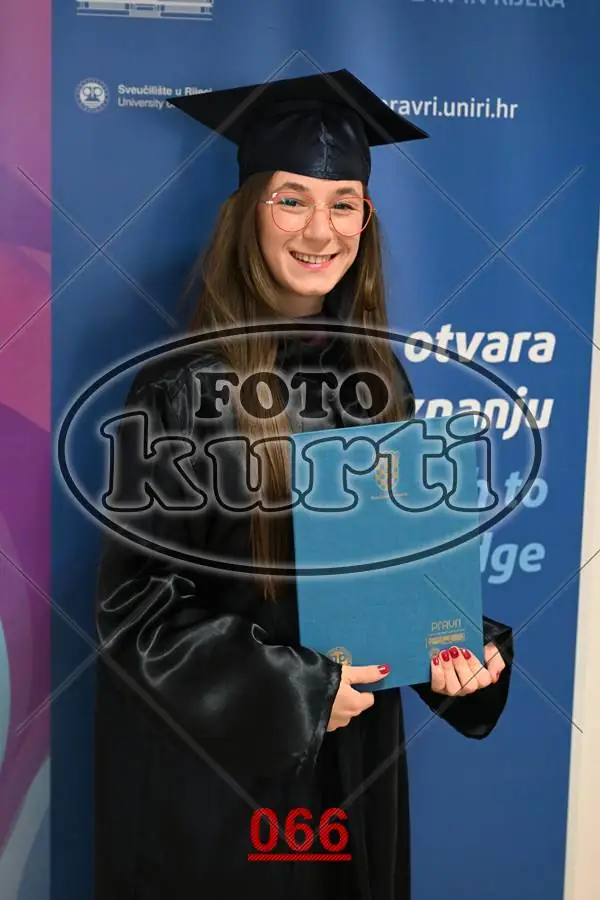 12:00 6 - FotoKurti