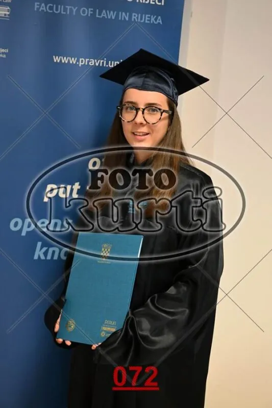 12:00 12 - FotoKurti