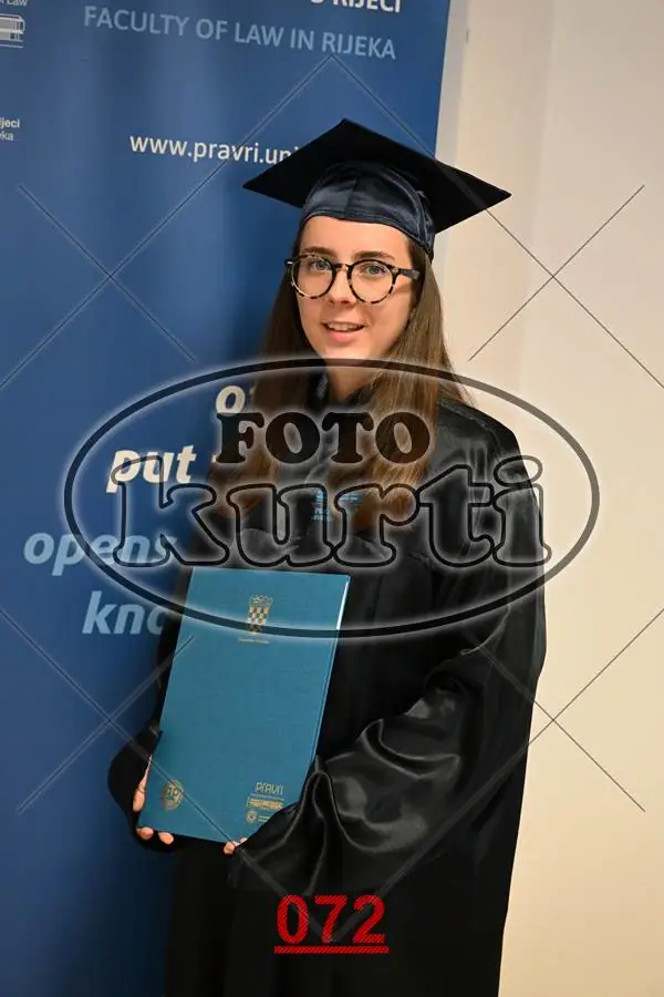 12:00 12 - FotoKurti