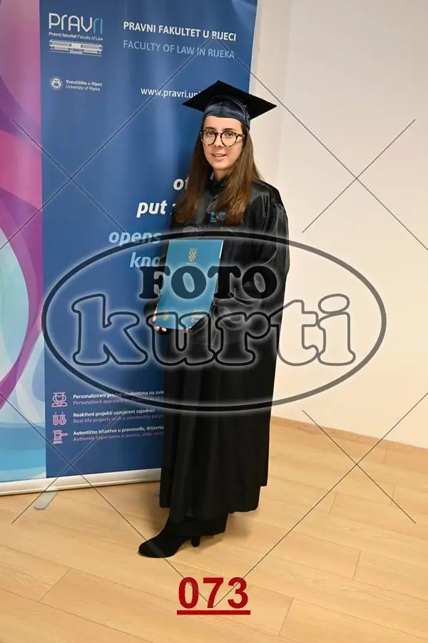 12:00 1 - FotoKurti