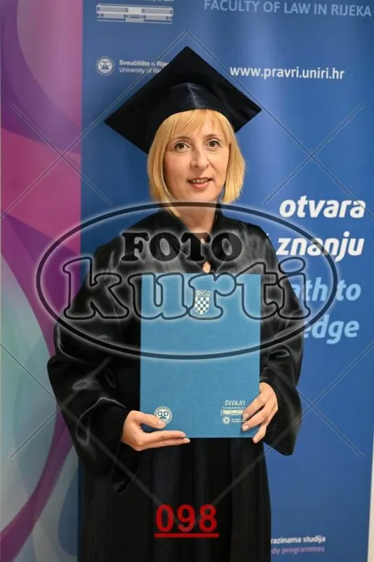12:00 2 - FotoKurti