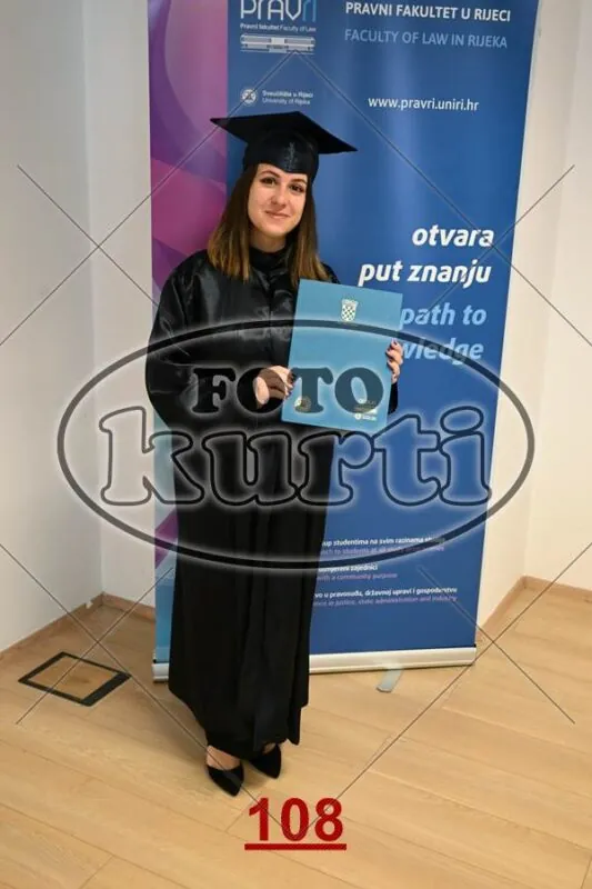12:00 12 - FotoKurti