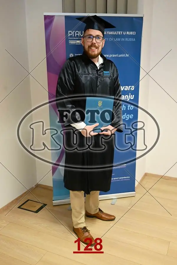 12:00 8 - FotoKurti