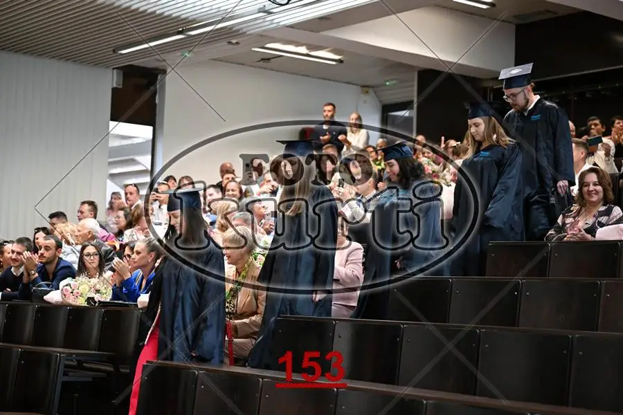 12:00 9 - FotoKurti