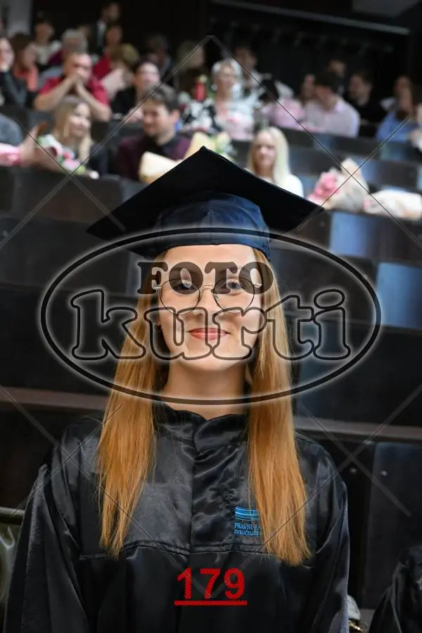 12:00 11 - FotoKurti