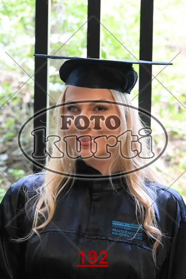 12:00 12 - FotoKurti