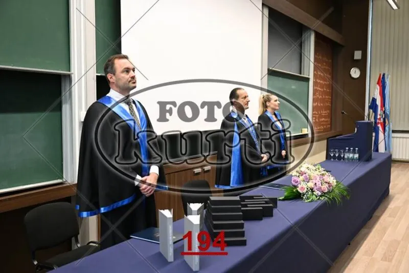 12:00 2 - FotoKurti