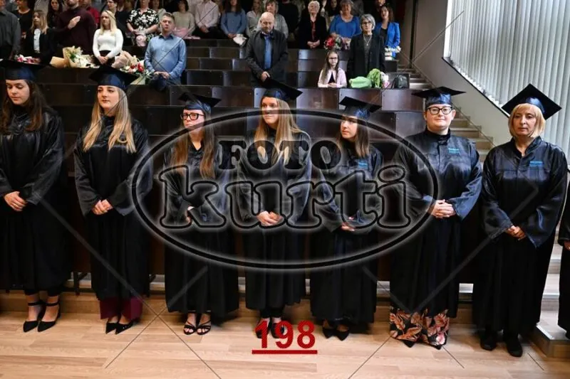 12:00 6 - FotoKurti