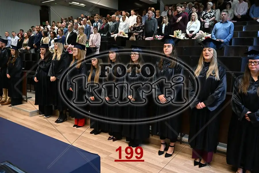 12:00 7 - FotoKurti