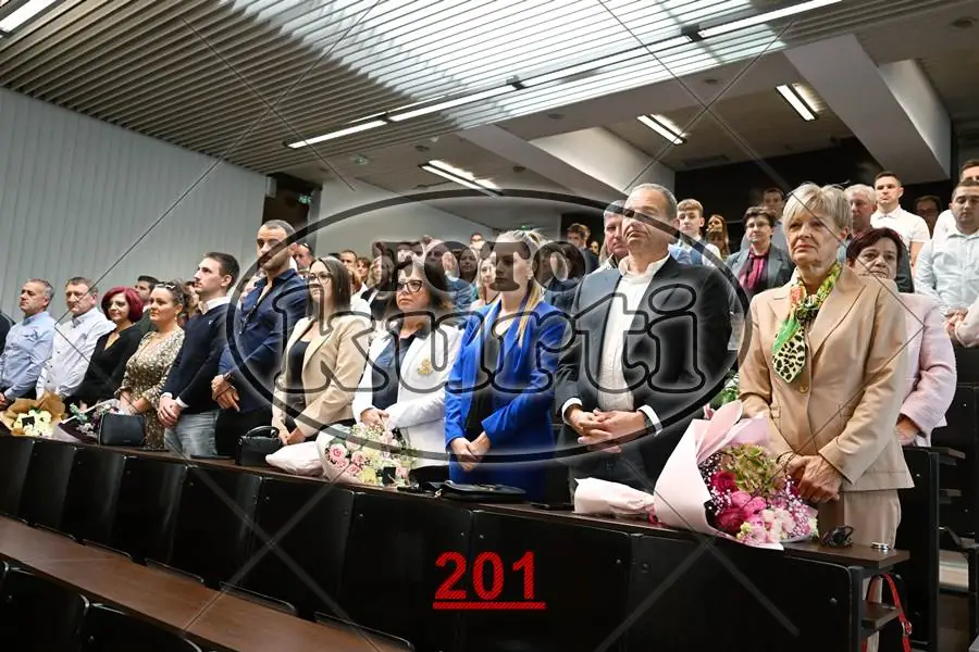 12:00 9 - FotoKurti