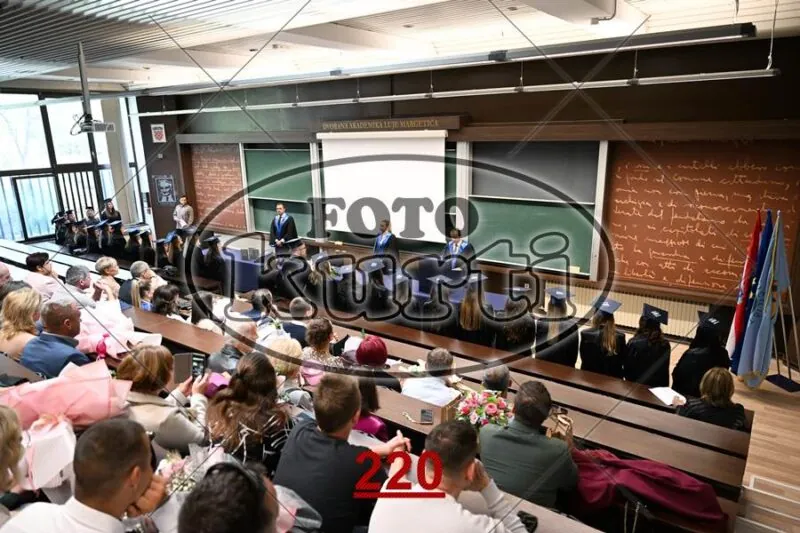 12:00 4 - FotoKurti