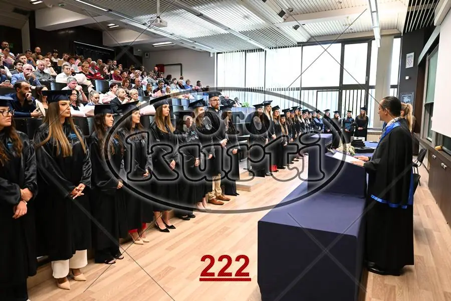 12:00 6 - FotoKurti