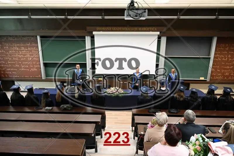 12:00 7 - FotoKurti