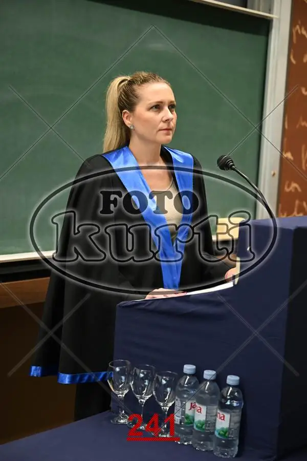 12:00 1 - FotoKurti