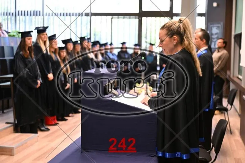 12:00 2 - FotoKurti