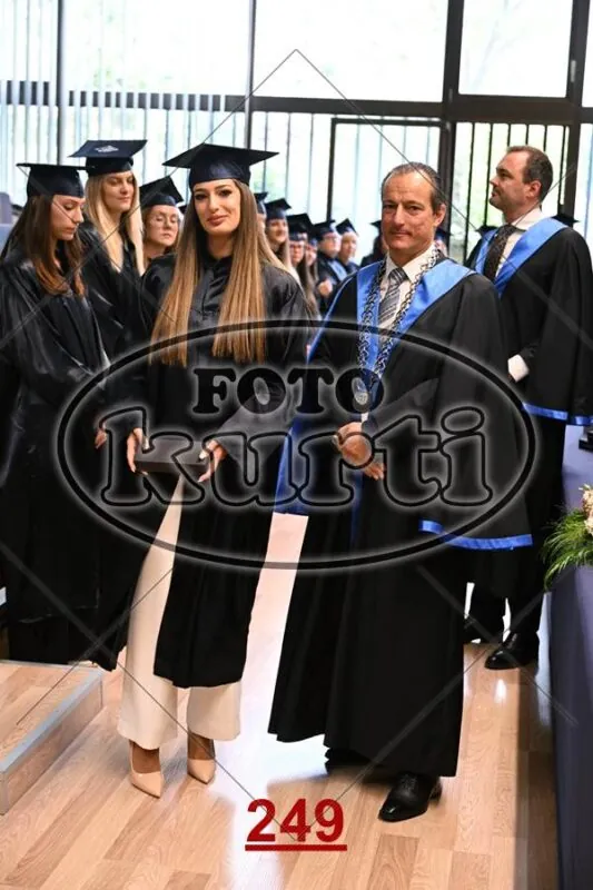 12:00 9 - FotoKurti