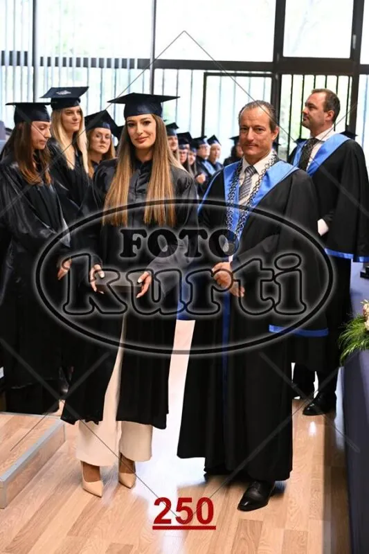 12:00 10 - FotoKurti