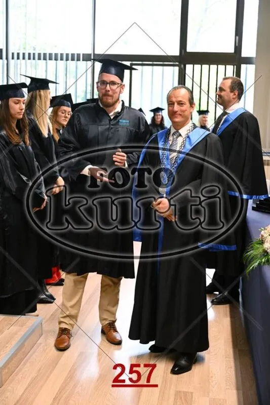 12:00 5 - FotoKurti