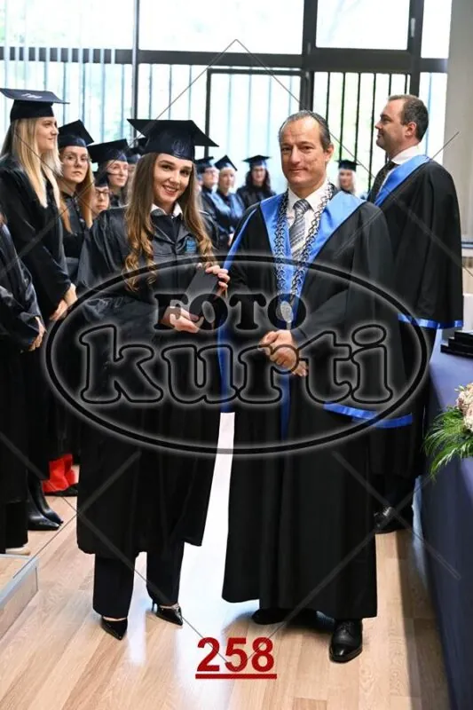 12:00 6 - FotoKurti