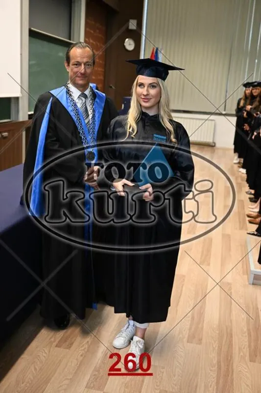12:00 8 - FotoKurti