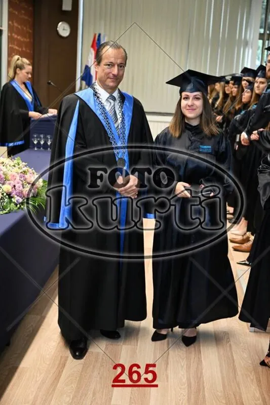 12:00 1 - FotoKurti