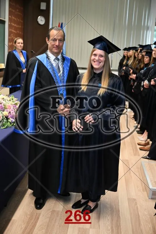 12:00 2 - FotoKurti