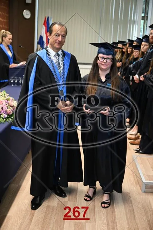 12:00 3 - FotoKurti