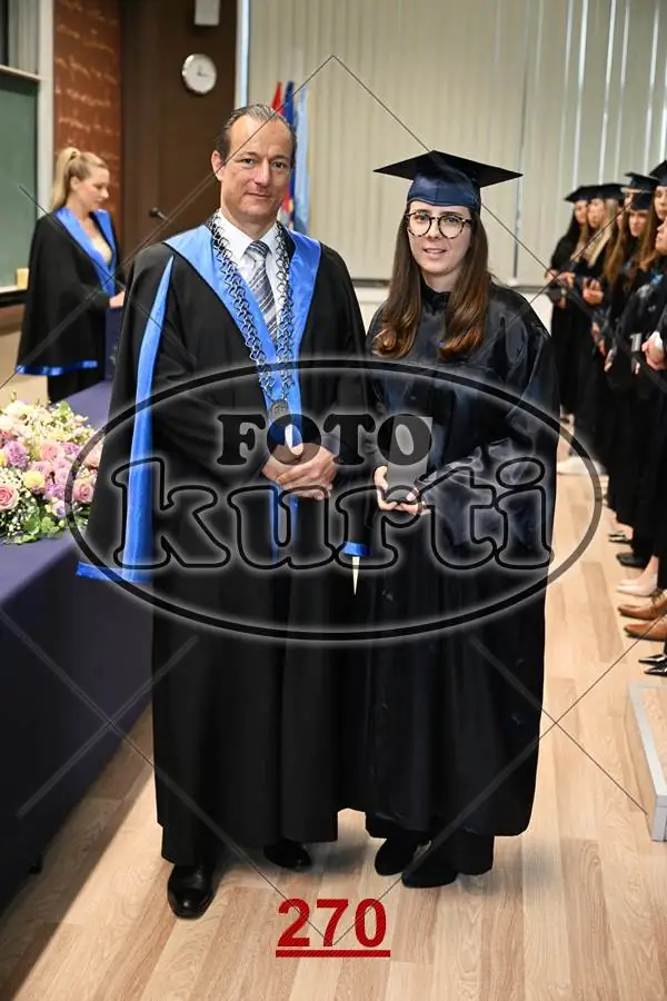 12:00 6 - FotoKurti