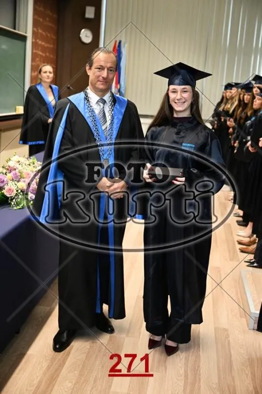 12:00 7 - FotoKurti