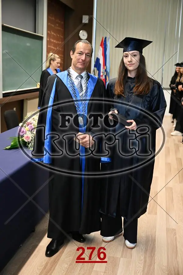 12:00 12 - FotoKurti