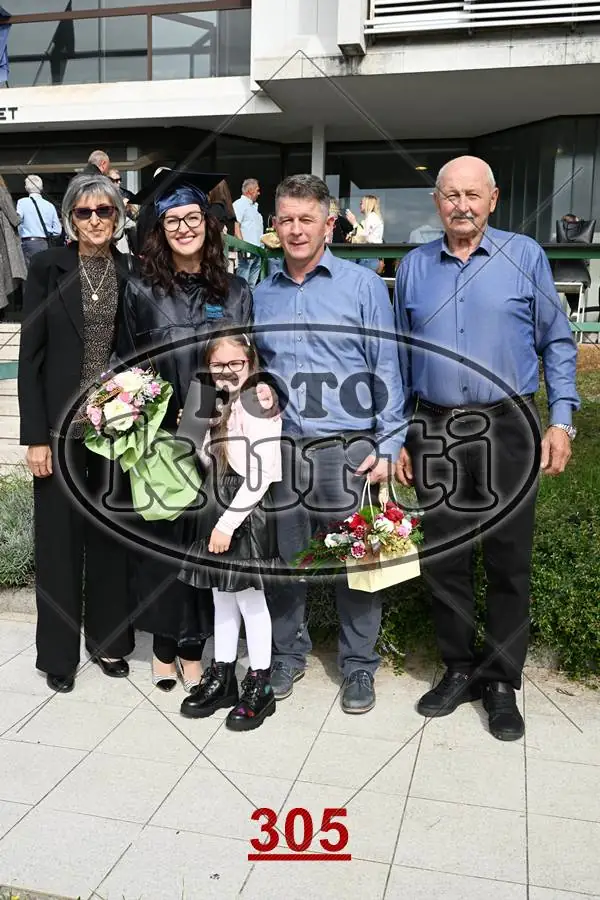 12:00 5 - FotoKurti