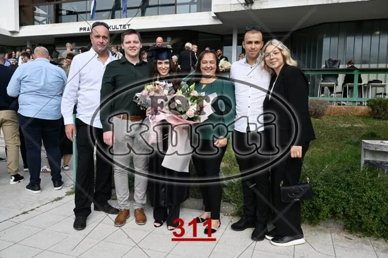 12:00 11 - FotoKurti