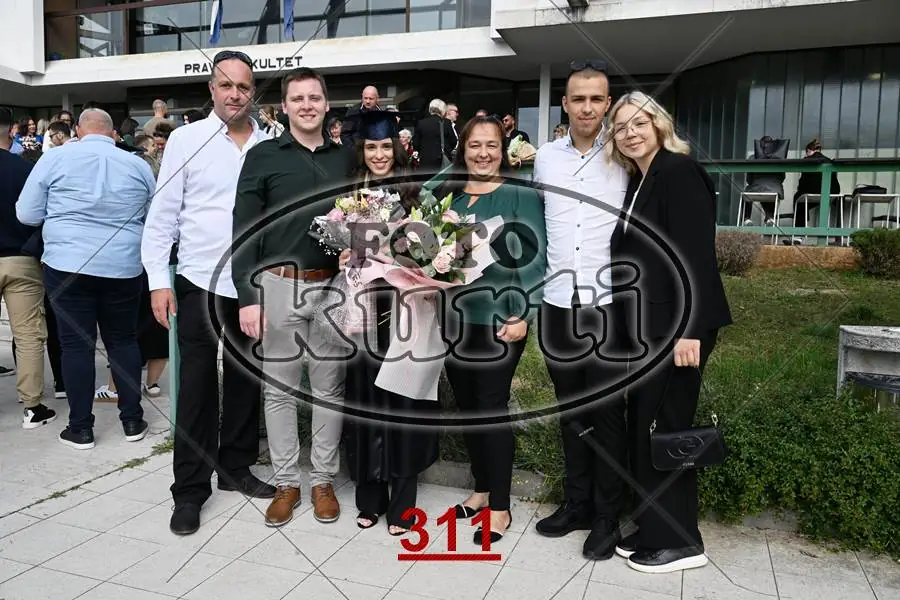 12:00 11 - FotoKurti