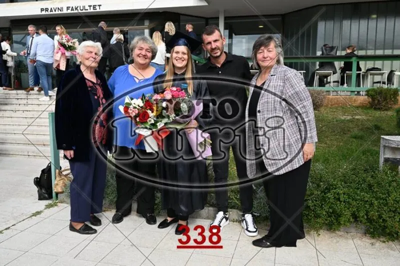12:00 2 - FotoKurti