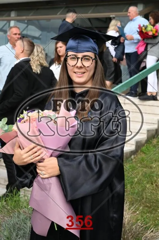 12:00 8 - FotoKurti