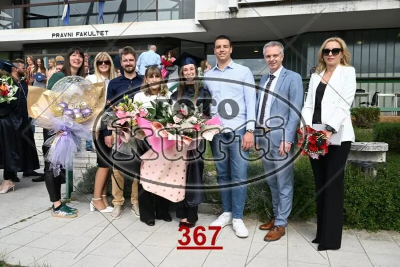 12:00 7 - FotoKurti