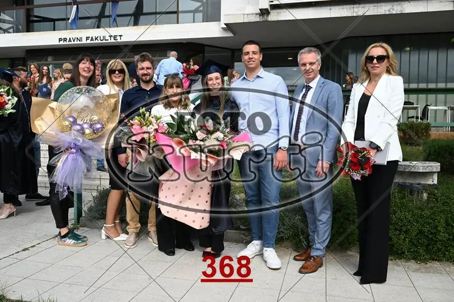 12:00 8 - FotoKurti