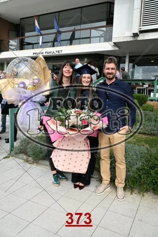 12:00 1 - FotoKurti