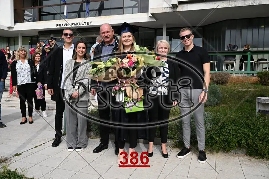 12:00 2 - FotoKurti