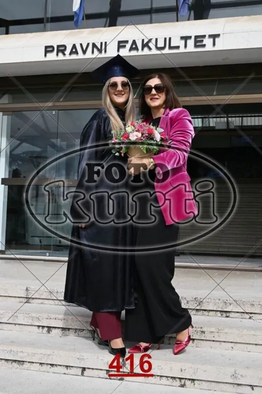 12:00 8 - FotoKurti