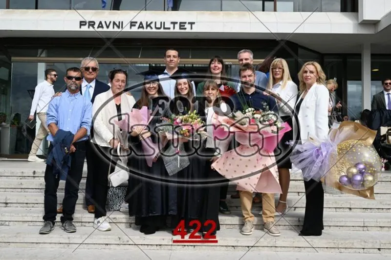 12:00 2 - FotoKurti