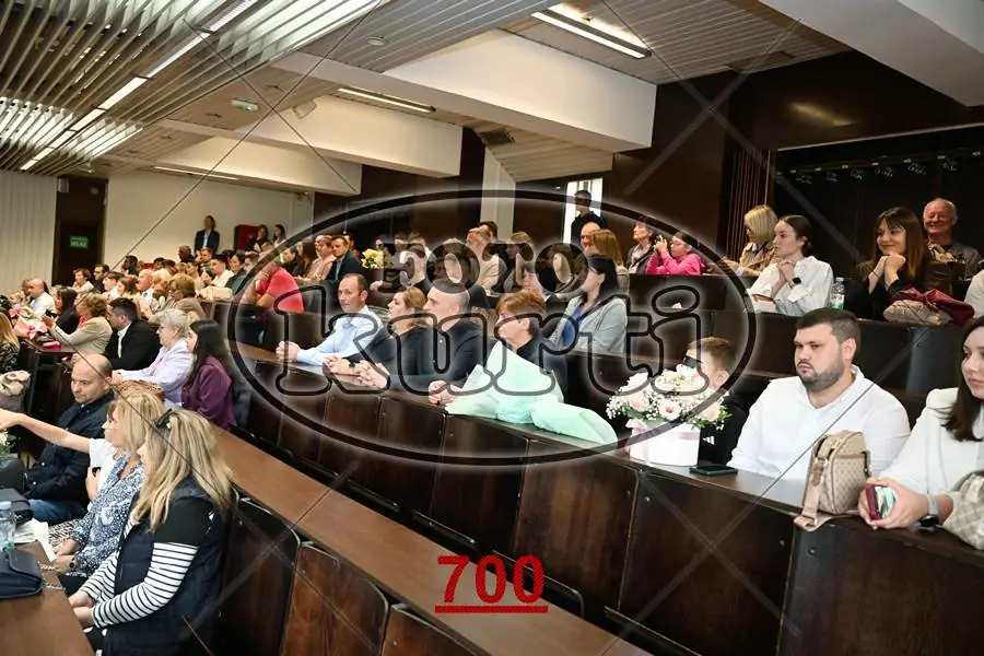 14:00 9 - FotoKurti