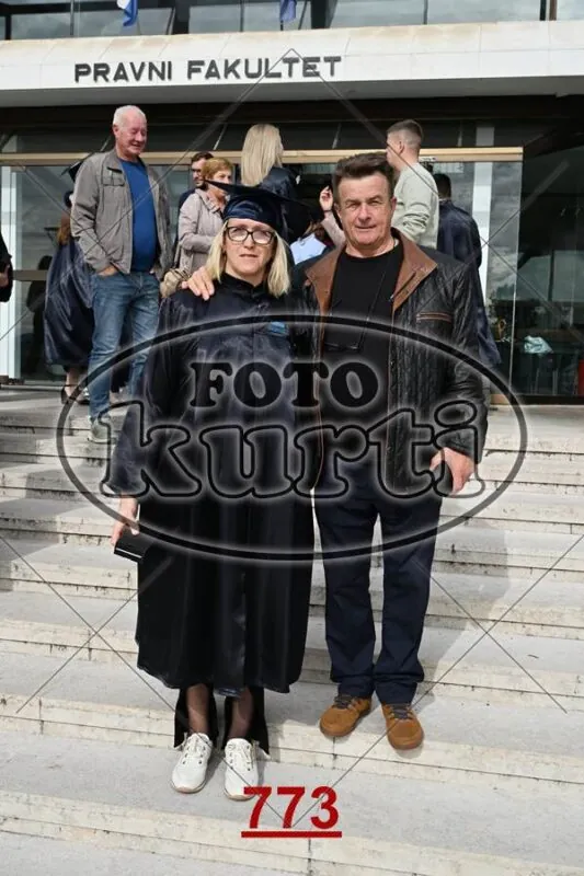 14:00 10 - FotoKurti