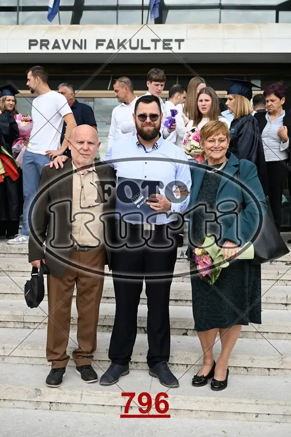 14:00 9 - FotoKurti