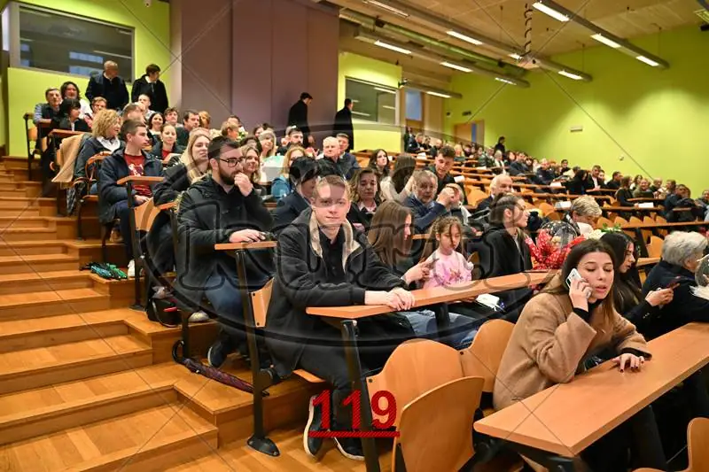 09:00h 11 - FotoKurti