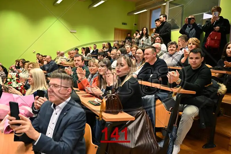 09:00h 9 - FotoKurti